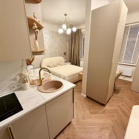 Apartment Elegant White In Centre With Parking