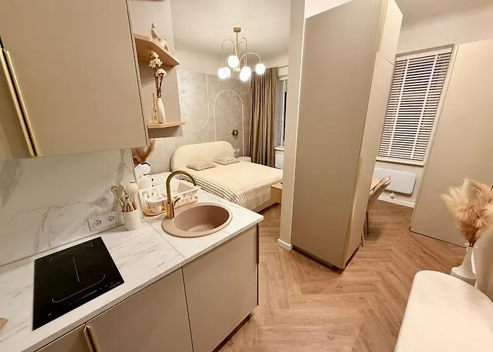 Apartment Elegant White In Centre With Parking